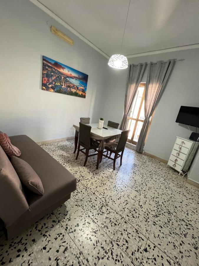 La Casa Di Tonia Acomodação com café da manhã Nápoles Exterior foto